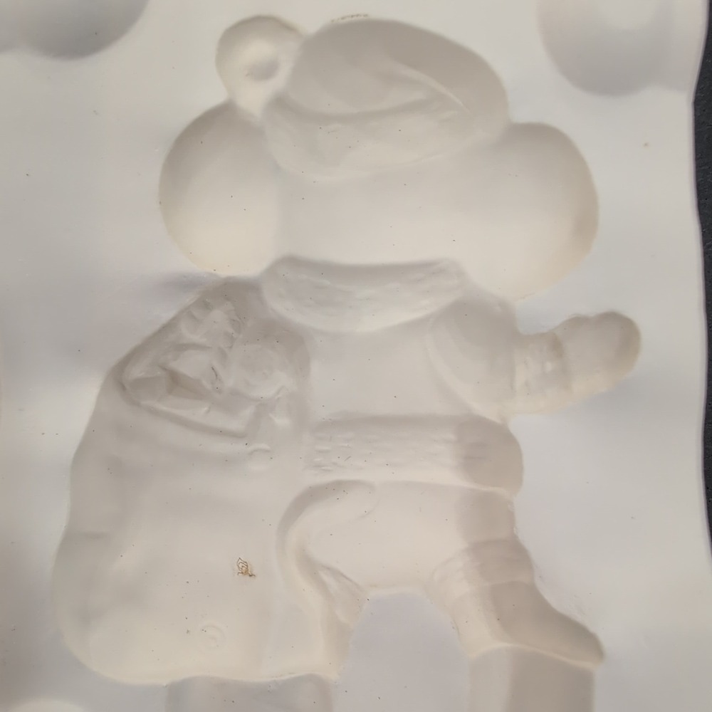 Alberta's Molds A-285 Santa Claus Mouse Christmas Ceramic Casting Mold 1982 - Picture 5 of 5